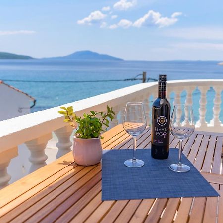 Apartmani Noris Martinšćica エクステリア 写真