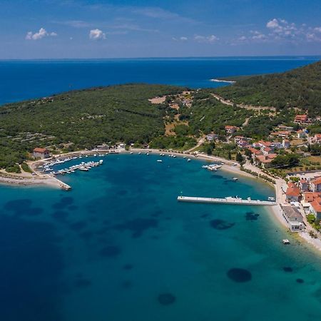 Apartmani Noris Martinšćica エクステリア 写真