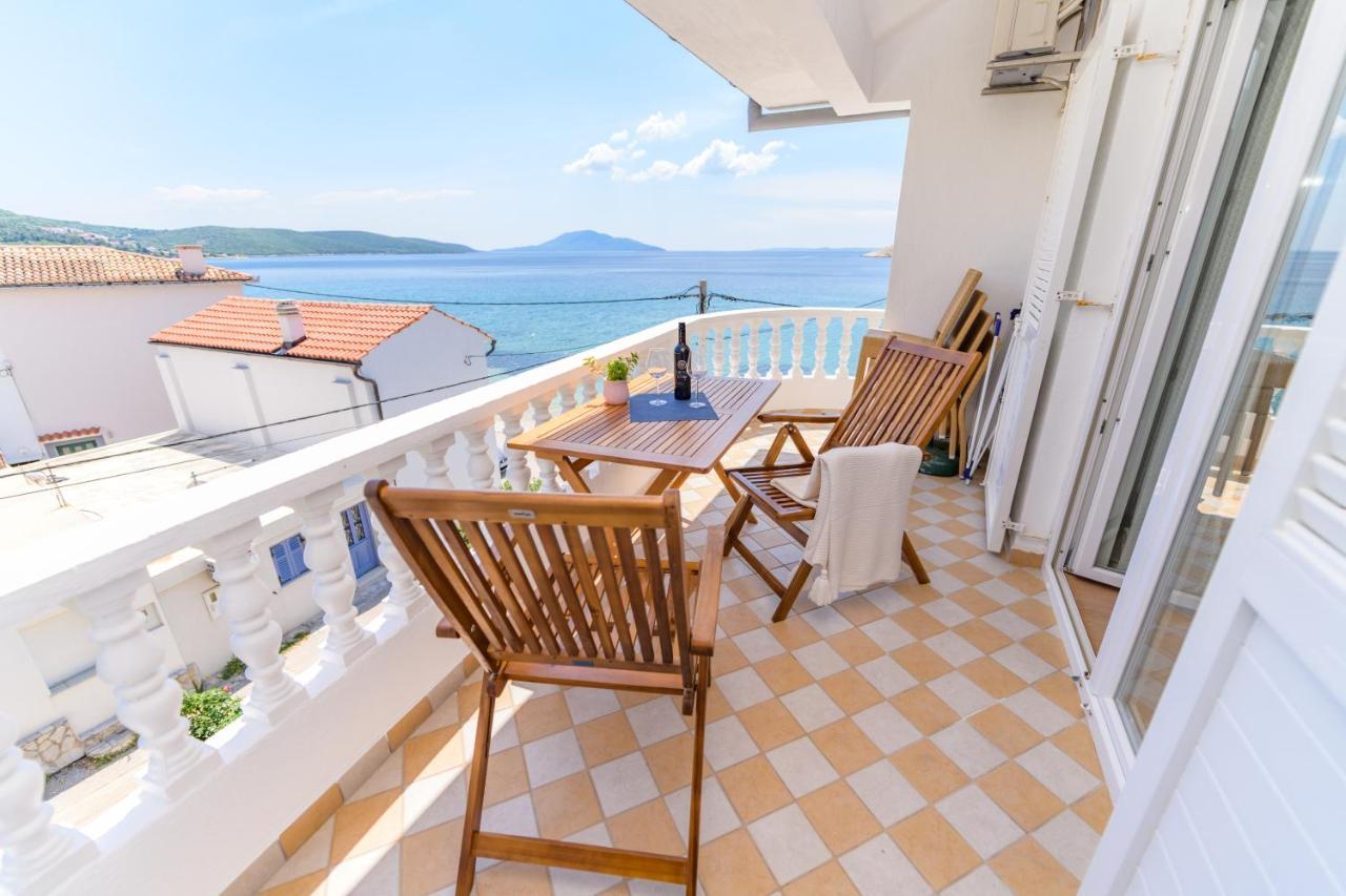 Apartmani Noris Martinšćica エクステリア 写真