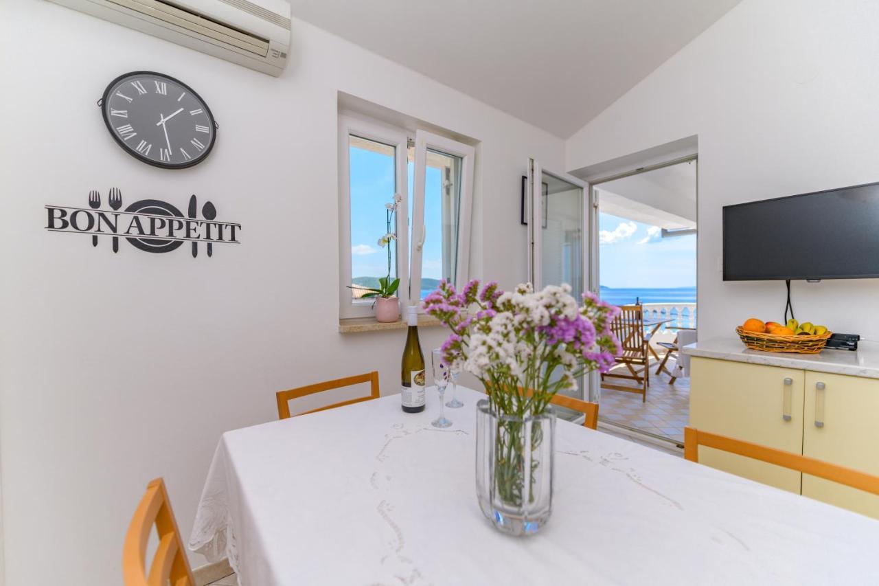 Apartmani Noris Martinšćica エクステリア 写真