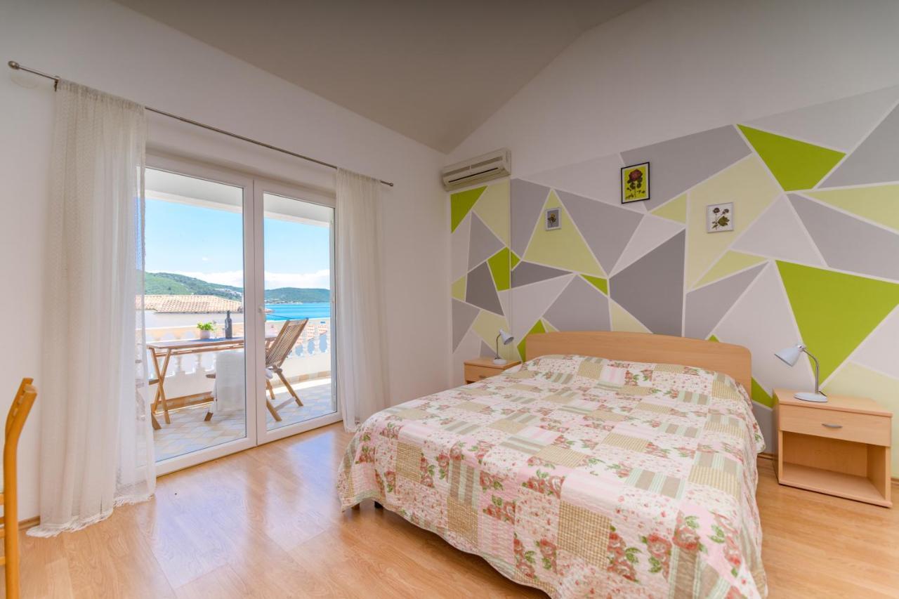 Apartmani Noris Martinšćica エクステリア 写真