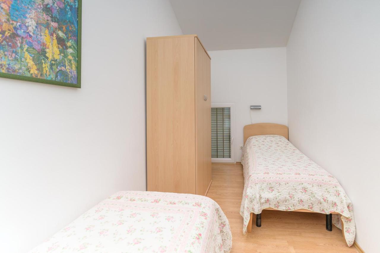 Apartmani Noris Martinšćica エクステリア 写真